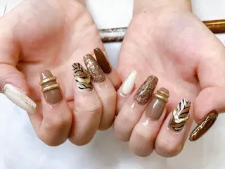 ネイル SOARE🤍 🤍のネイルデザイン