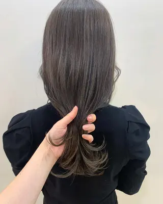 セミロング カラー k-two ウエダカナミ🎀のヘアスタイル