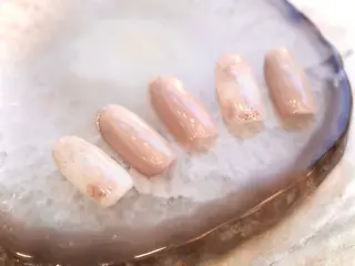 ネイル @.Freestyle所属・Tess +のネイルデザイン