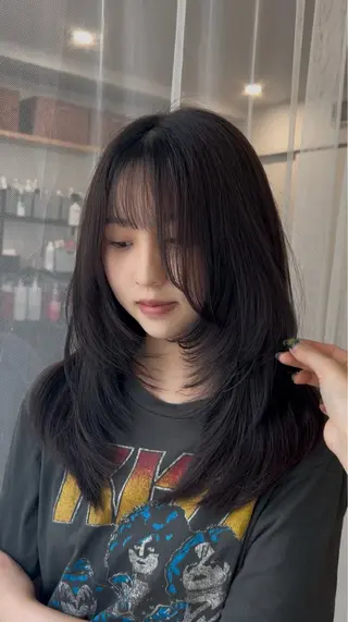 セミロング カラー ブリーチ/ベージュ /レイヤー/ひよりのヘアスタイル