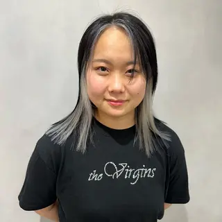 ミディアム デザインカラー/パー マ🦖外岡咲希🦖のヘアスタイル