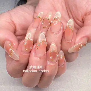 ネイル R inのネイルデザイン