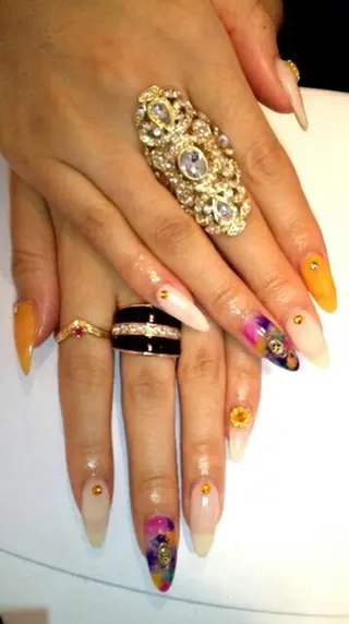 ネイル 河野ちえ (雑誌掲載サロン)のネイルデザイン