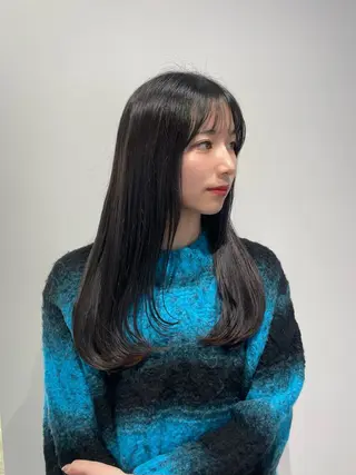 ロング カラー MINORI /レイヤーカットのヘアスタイル