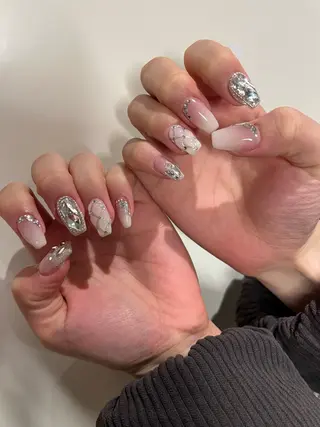 ネイル remplir所属・RANUN さおりのネイルデザイン