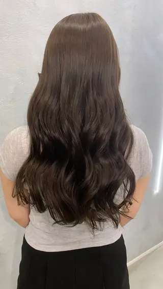 ロング カラー kanon hair所属・新木 愛花のヘアスタイル