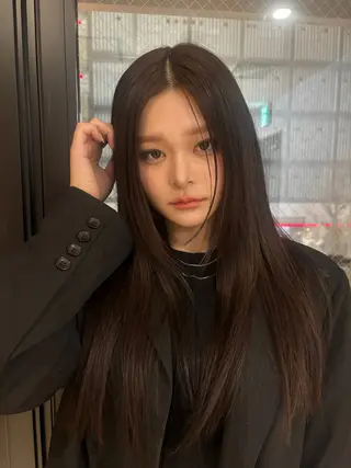 ロング 🌐NATSUMI 🌐【寒色カラー】のヘアスタイル