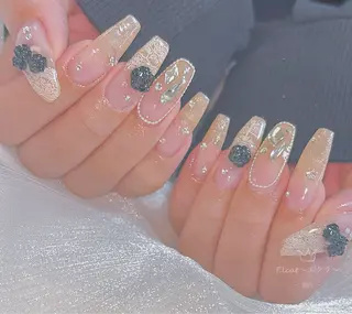 ネイル ネイルサロンエクラ 🫧Shizukaのネイルデザイン