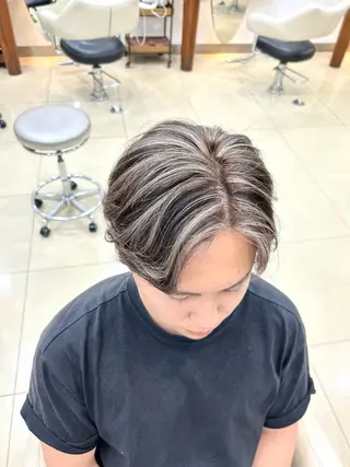 カラー メンズ 岡田大志🇰🇷 中/韓メンズヘアのヘアスタイル