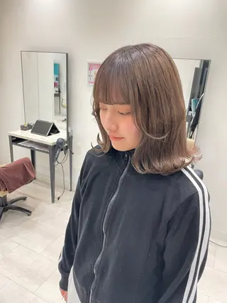 ミディアム カラー ハッシュカット レイヤー池袋のヘアスタイル