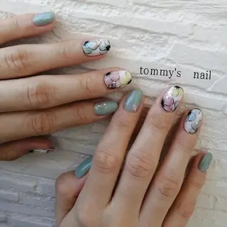 ネイル tommy's nail所属・福岡/若よもぎ蒸し 全身美容が叶うサロンのネイルデザイン