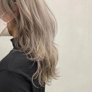 セミロング カラー 🌱小顔魅せカット 透明感カラー/泉綺のヘアスタイル