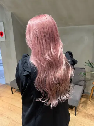ロング mei🪽 カラーモデルのヘアスタイル