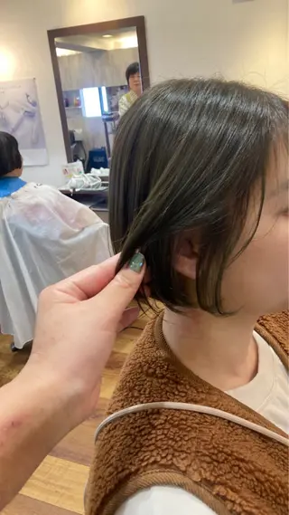 ショート MOLLASALON 浅香山店所属・髪質改善カラー 縮毛矯正🤍辻桃加のヘアスタイル