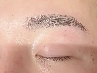 メンズ アイブロウ KPlus 所属・KPlus + 瞳🌸の眉毛・アイブロウイメージ