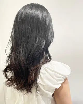 セミロング カラー 大賀 チサトのヘアスタイル
