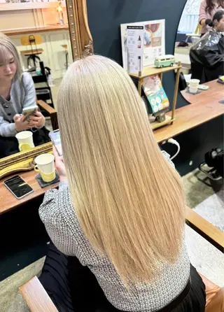 カラー 森田翔斗 顔周りレイヤーのヘアスタイル