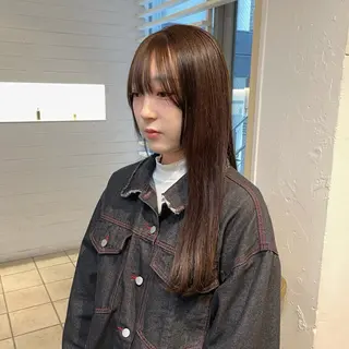 ロング カラー mina / 透明感ベージュカラーのヘアスタイル