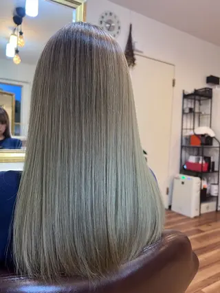 セミロング カラー トキ コウタのヘアスタイル