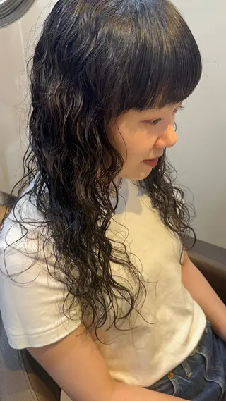 セミロング パーマ しみず さくら🌸のヘアスタイル