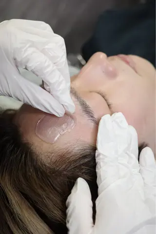 メンズ眉毛サロン眉ラボ吉祥寺店所属・樋敷 真鈴の眉毛・アイブロウイメージ