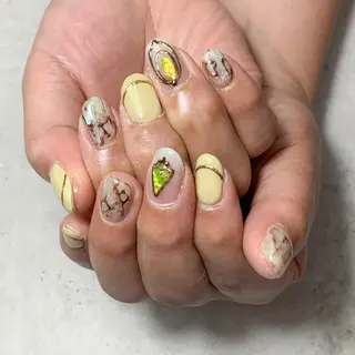 ネイル atelier　FIORITURA所属・FIORITURA aiのネイルデザイン