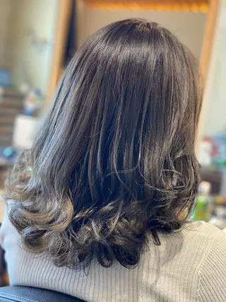 セミロング カラー 関口 友行のヘアスタイル