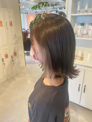 ショート カラー 梛木 唯のヘアスタイル