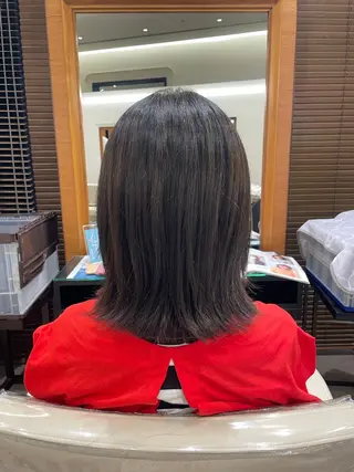 ミディアム 伊東 咲織のヘアスタイル