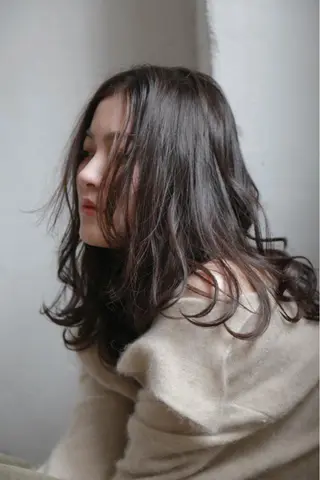 ロング 江原 彩華のヘアスタイル