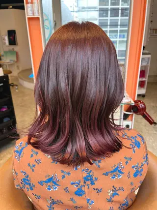 ミディアム カラー うしだ かおるのヘアスタイル