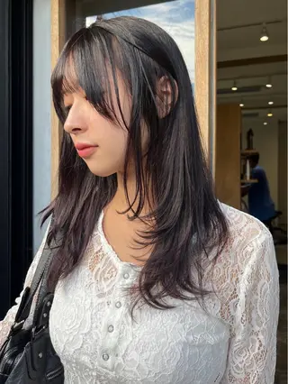 セミロング カラー YUI／レイヤー カット/透明感カラーのヘアスタイル