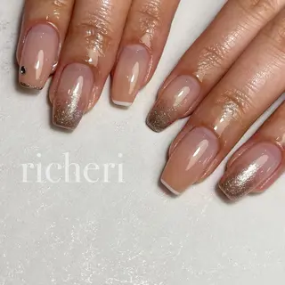 ミディアム ネイル richeri beautyのネイルデザイン