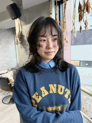 セミロング パーマ ウルフ/レイヤー🪐 MANAのヘアスタイル