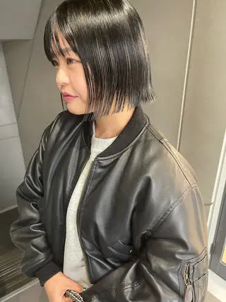 ショート カラー pole/apartment所属・💓パーマ，💗 レイヤーカットのヘアスタイル