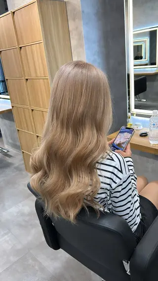 セミロング 🇰🇷韓国レイヤー ヒロキ🇰🇷のヘアスタイル