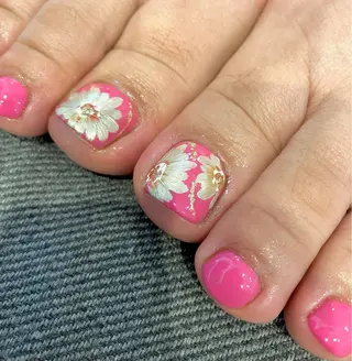 ネイル メラネイル所属・米良 裕子のネイルデザイン