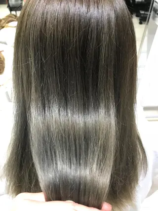 ロング Adachi Fujikoのヘアスタイル