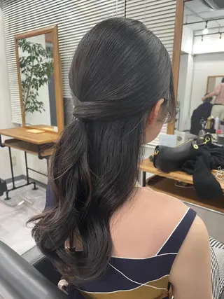 セミロング OGAWA HIROKIのヘアスタイル