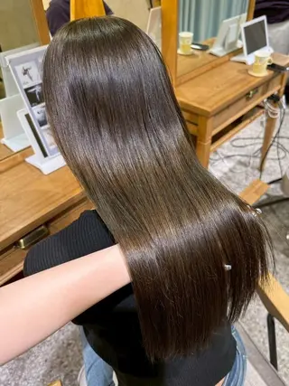 ロング TIGRE tenjinのヘアスタイル