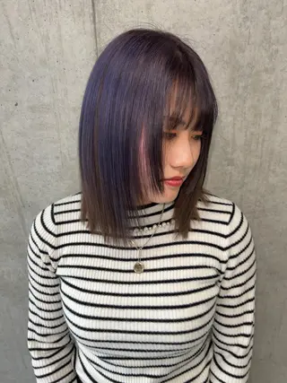 ミディアム レイヤー 艶々カラーのヘアスタイル