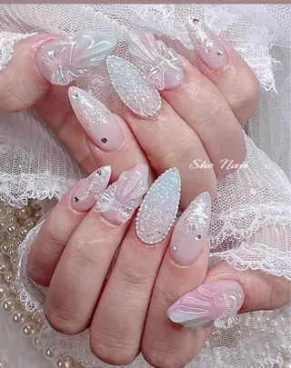 ネイル She_nail所属・ELSA_ Bellaのネイルデザイン