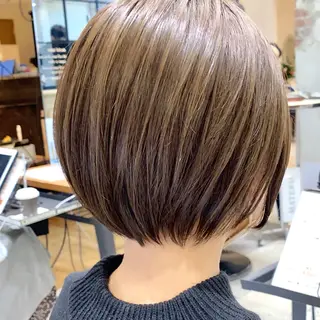 ショート カラー 💍新宿ショート 💍岩田莉奈のヘアスタイル