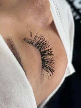 マツエク・マツパ Vibliss所属・江洲 Vibliss ｳﾞｨﾌﾞﾘｽのマツエク・マツパデザイン