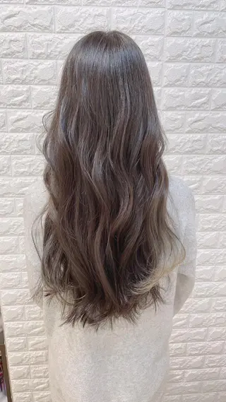 ロング カラー 福森 みずきのヘアスタイル