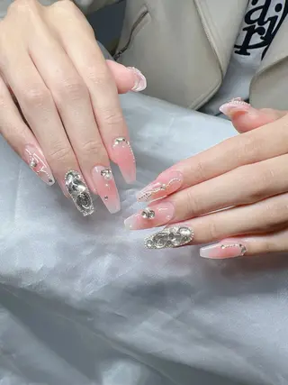 ネイル Lee Nailsのネイルデザイン