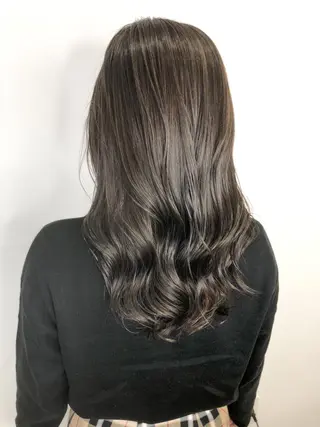 カラー 濱川 佳奈のヘアスタイル