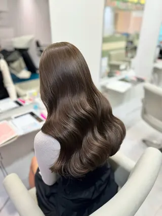 カラー amane໒꒱うる艶 ブリーチ透明感カラーのヘアスタイル