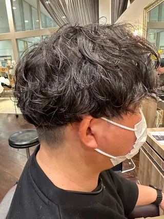パーマ フェザーパーマ 安藝颯/メンズカットのヘアスタイル