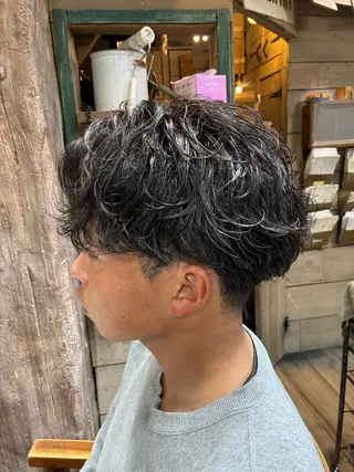 ショート パーマ メンズ 酒井 勘汰のヘアスタイル
